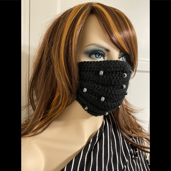 Decorative Hand-knitted Face Mask - Picture 2 of 10